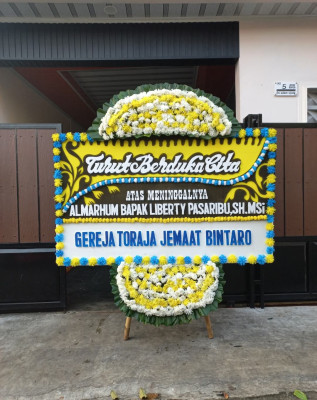 Papan Bunga Duka di Margodadi